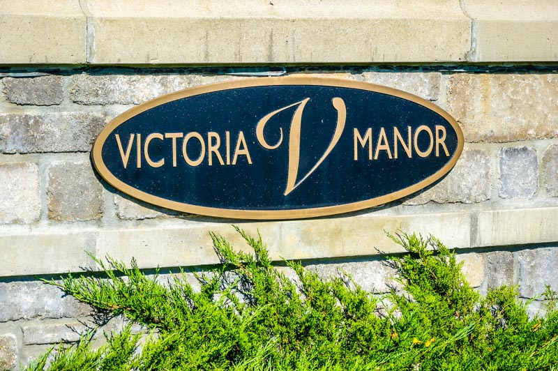 Victoria Manor Markham neighbourhood sign