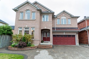 Detached home - cachet Markham